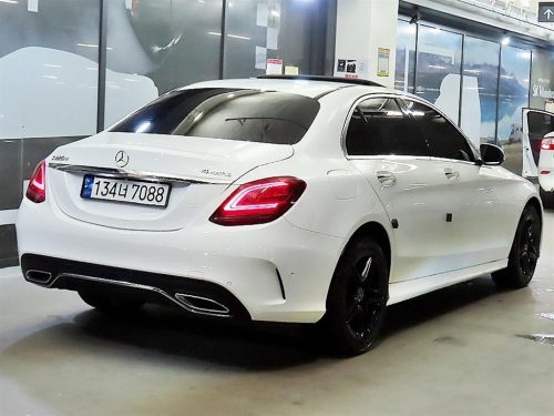 벤츠 C클래스 W205 C220 d 4MATIC 사진 4
