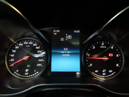 벤츠 C클래스 W205 C220 d 4MATIC 사진 9