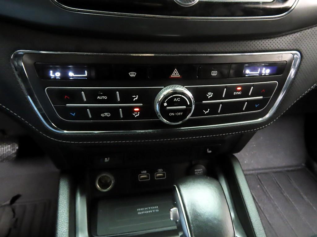 KG모빌리티(쌍용) 더 뉴 렉스턴 스포츠 칸 디젤 2.2 4WD 사진 10