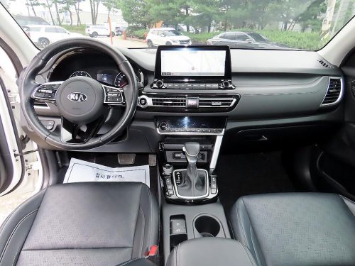 Kia Seltos Gasoline 1.6 Turbo 2WD Signature View All Photos