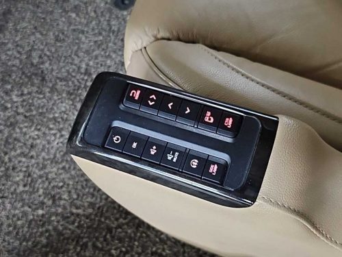 기아 더 뉴 카니발 디젤 9인승 하이리무진 프레스티지 사진 14