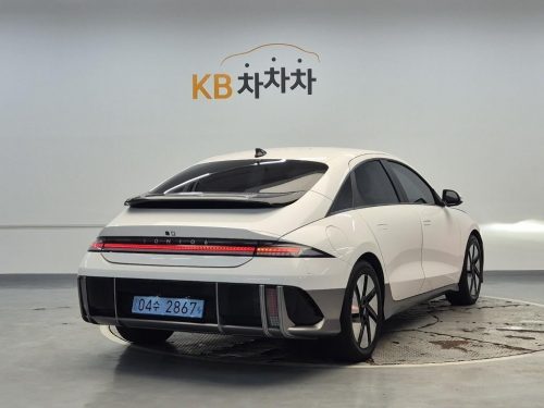 Hyundai Ioniq 6 Long Range Exclusive photo 3