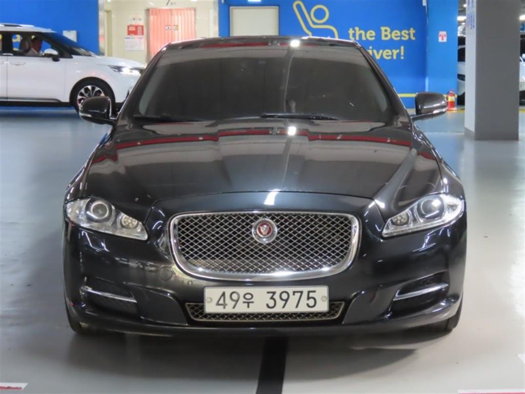 재규어 XJ (X351) 3.0 SC