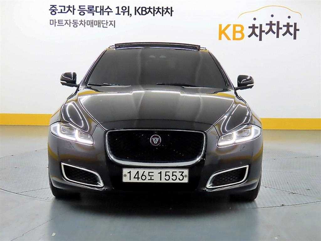 재규어 XJ (X351) 3.0D