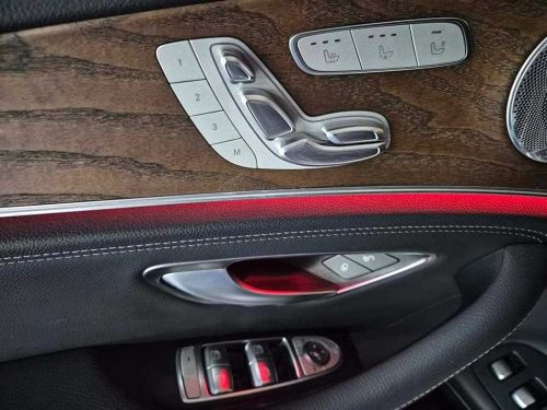 벤츠 E-클래스 W213 E300e 4MATIC 익스클루시브 사진 12