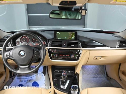 BMW 3시리즈 (F30) 320d xDrive 사진 모두보기