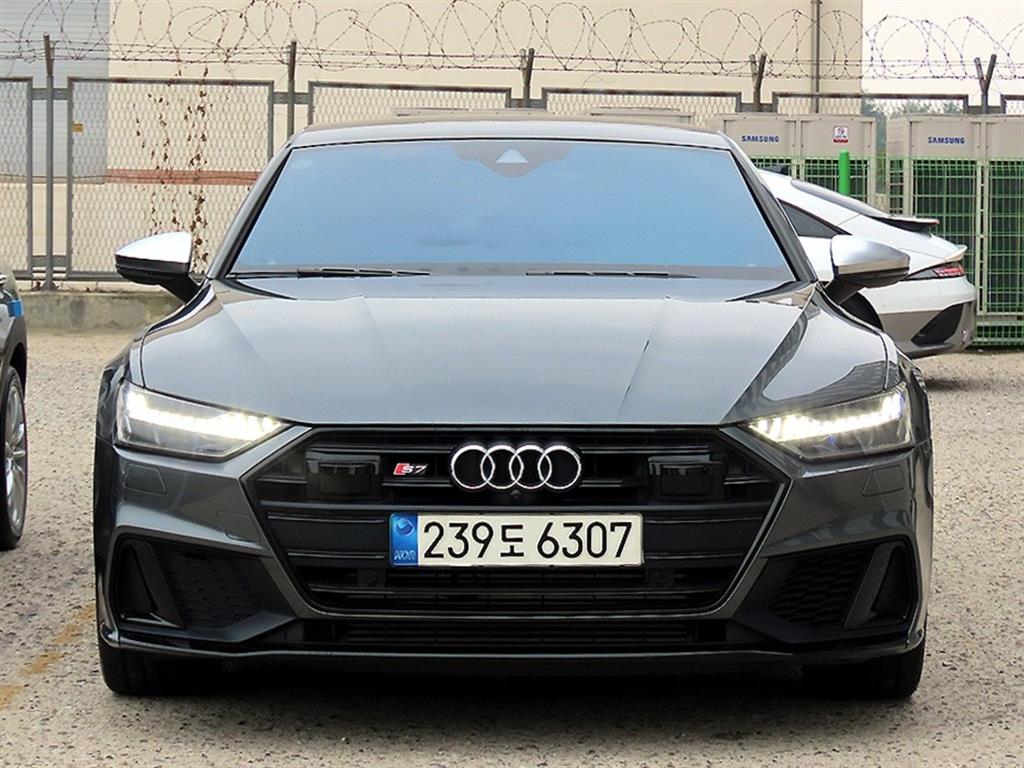 아우디 S7 (4K) 3.0 TDI 콰트로