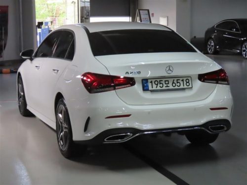 벤츠 A클래스 W177 A220 세단 사진 4