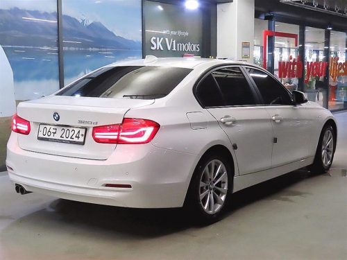 BMW 3시리즈 (F30) 320d 사진 4