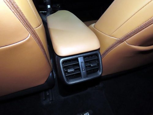렉서스 UX 250h 2.0 2WD 사진 15
