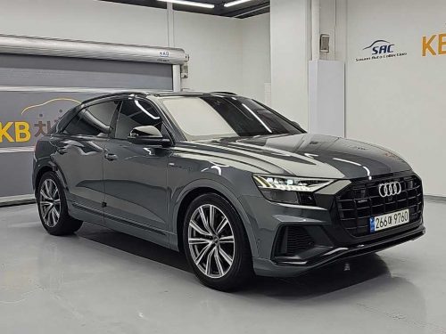 아우디 Q8 55 TFSI 콰트로 프리미엄 사진 4