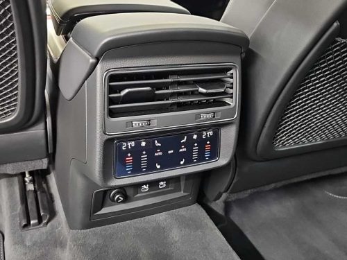 아우디 Q8 55 TFSI 콰트로 프리미엄 사진 13