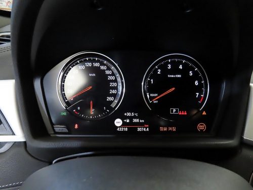 BMW X1 (F48) xDrive 20i M 스포츠 사진 9
