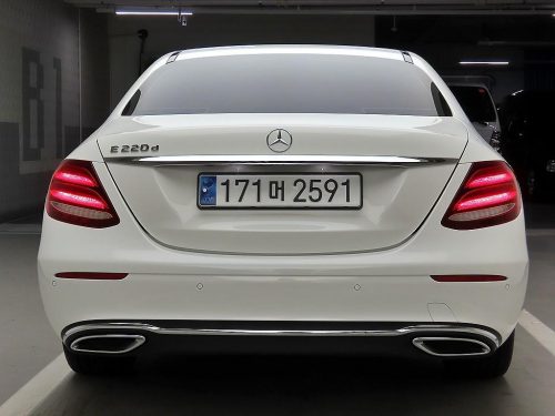 벤츠 E-클래스 W213 E220d 익스클루시브 사진 3