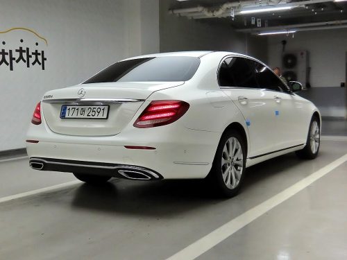 벤츠 E-클래스 W213 E220d 익스클루시브 사진 모두보기