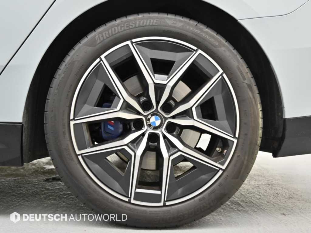 BMW 5시리즈 (G60) 520i 사진 5