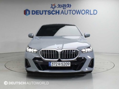 BMW 5시리즈 (G60) 520i 사진 3