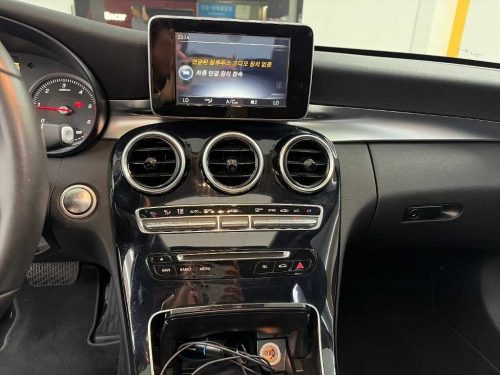 벤츠 C클래스 W205 C200 d 사진 10