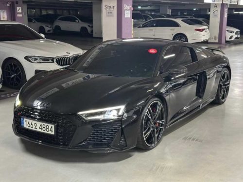 아우디 R8 (4S) 5.2 V10 퍼포먼스 쿠페 사진 2