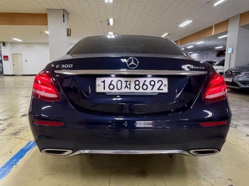 벤츠 E-클래스 W213 E300 4MATIC AMG LINE 사진 모두보기