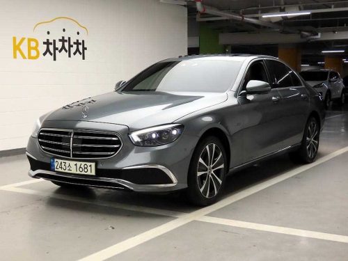 벤츠 E-클래스 W213 E300e 4MATIC 익스클루시브 사진 2