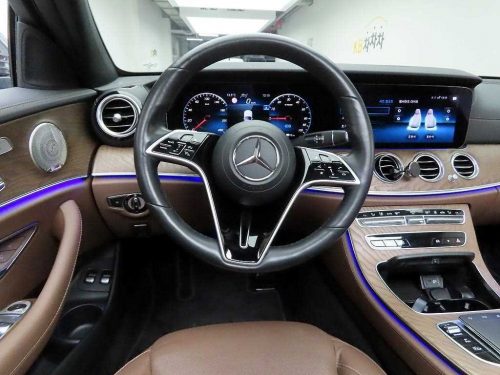 벤츠 E-클래스 W213 E300e 4MATIC 익스클루시브 사진 8