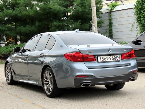 BMW 5시리즈 (G30) 520d xDrive M 스포츠 플러스 사진 3
