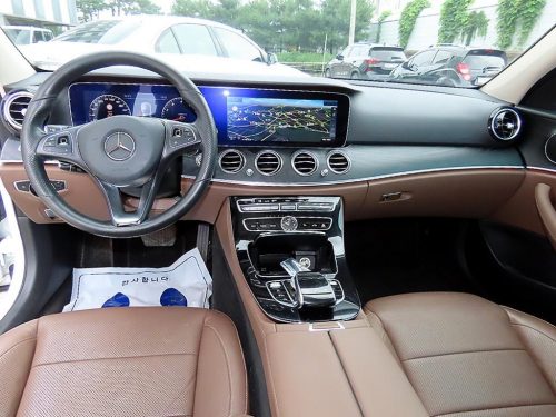 벤츠 E-클래스 W213 E300 4MATIC 아방가르드 사진 7