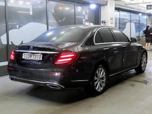 벤츠 E-클래스 W213 E300 아방가르드 사진 4