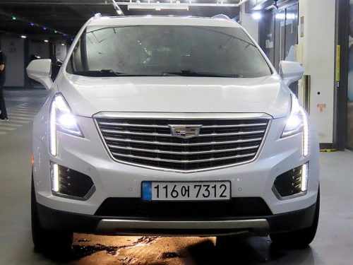 캐딜락 XT5 3.6 플래티넘 AWD 사진 2