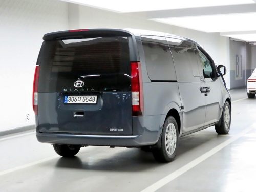 Hyundai Staria 2WD Diesel Cargo Modern 5-Seater photo 4