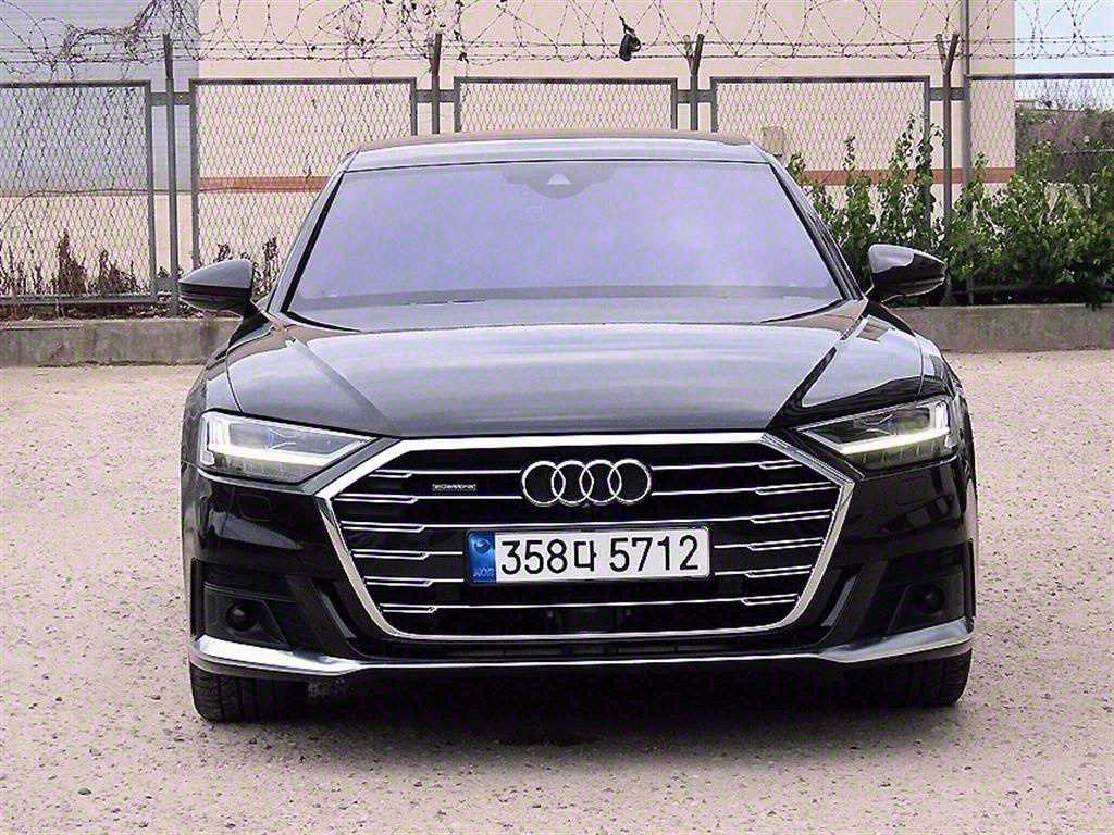아우디 A8 (D5) 55 TFSI 콰트로 LWB