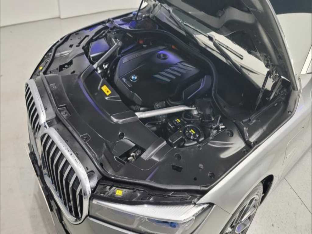 BMW 7시리즈 (G11) 740Le i퍼포먼스 사진 7