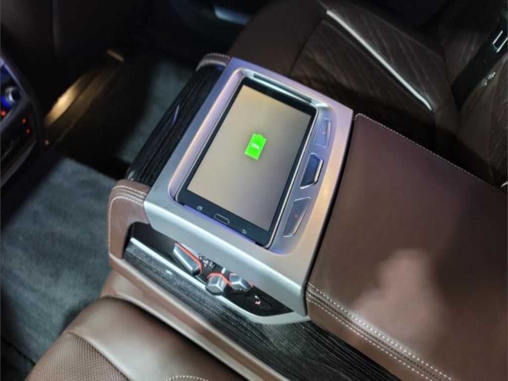 BMW 7시리즈 (G11) 740Le i퍼포먼스 사진 15