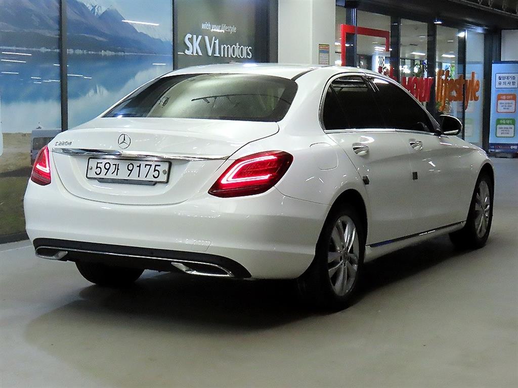 벤츠 C클래스 W205 C220 d 아방가르드 사진 4