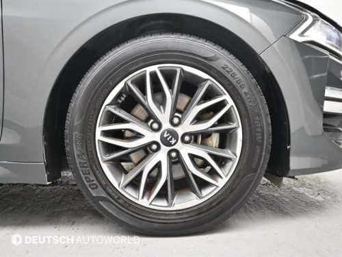 Kia K5 3rd Gen LPI 2.0 (Rental Car) Trendy photo 5