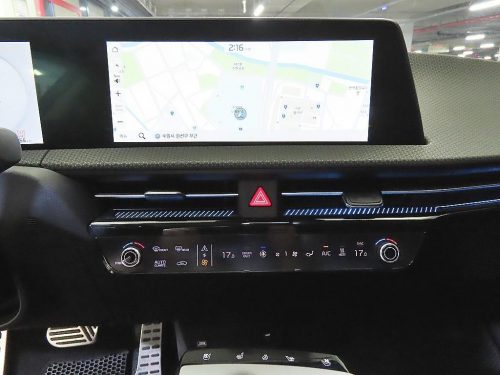 Kia EV6 Long Range AWD Earth photo 11