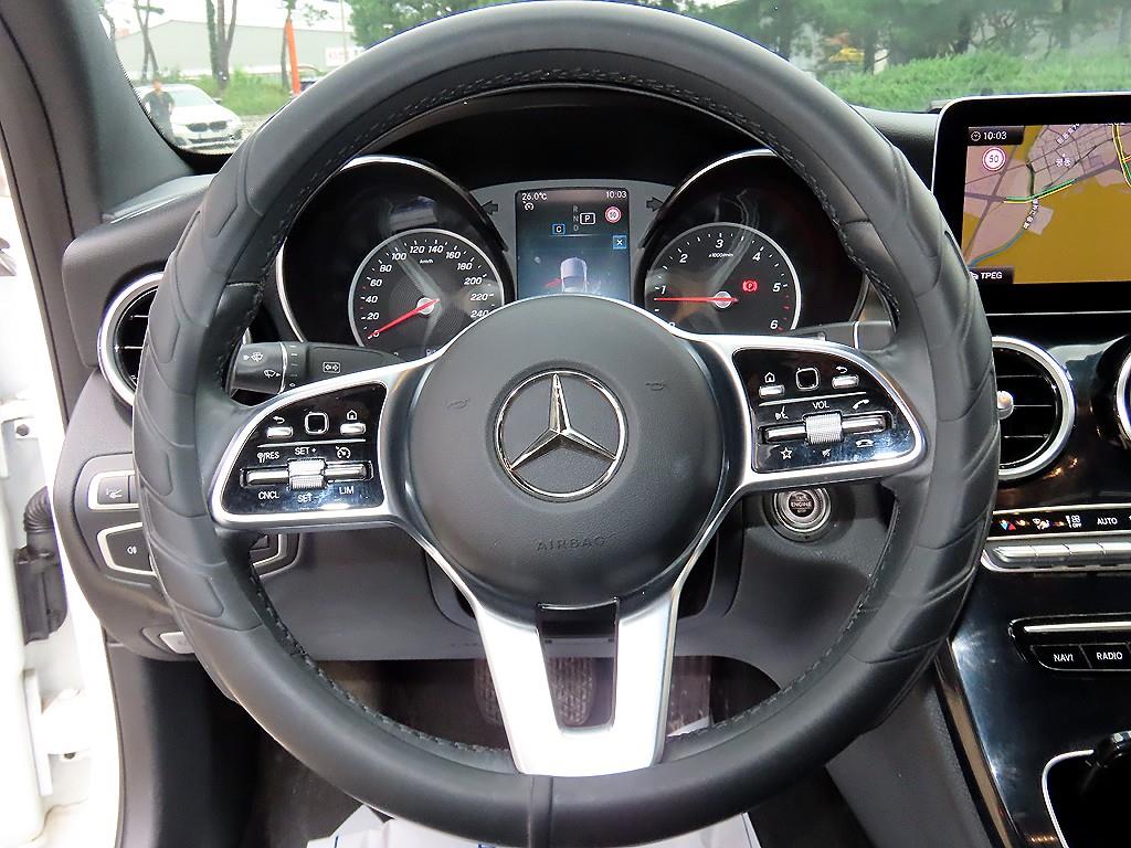 벤츠 C클래스 W205 C220 d 4MATIC 아방가르드 사진 8