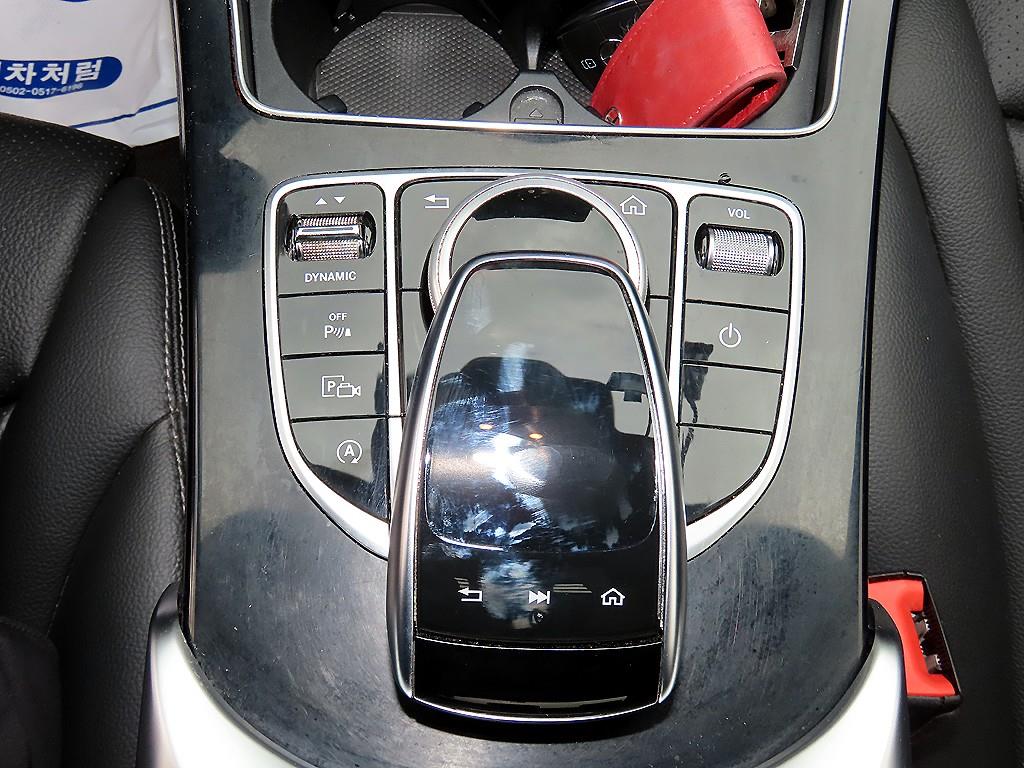 벤츠 C클래스 W205 C220 d 4MATIC 아방가르드 사진 12