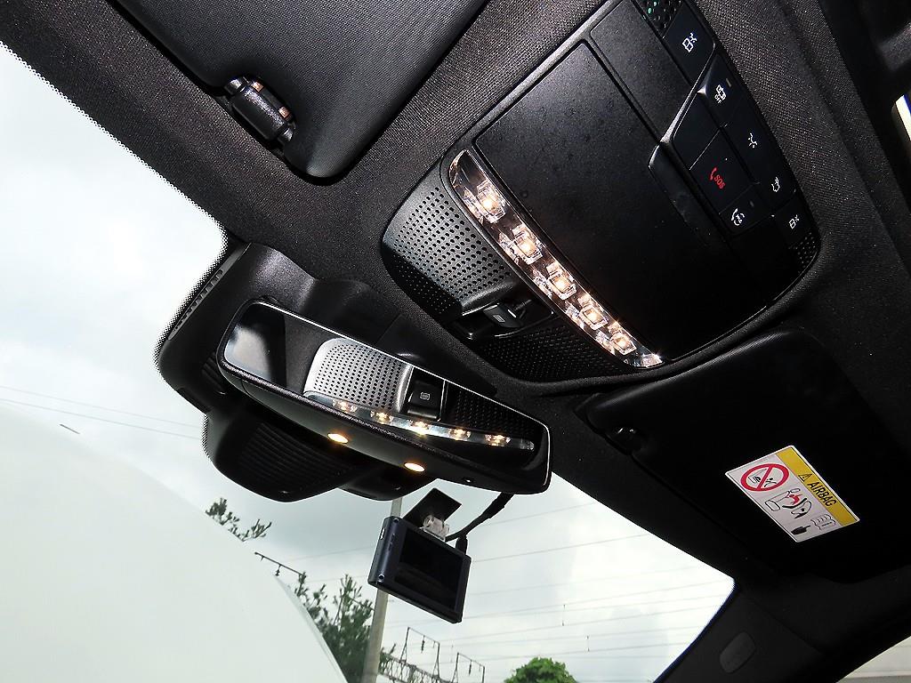 벤츠 C클래스 W205 C220 d 4MATIC 아방가르드 사진 16