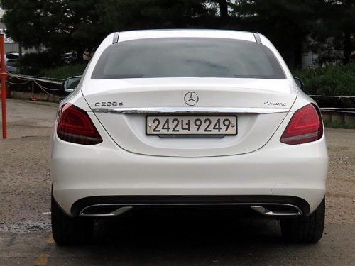 벤츠 C클래스 W205 C220 d 4MATIC 아방가르드 사진 4