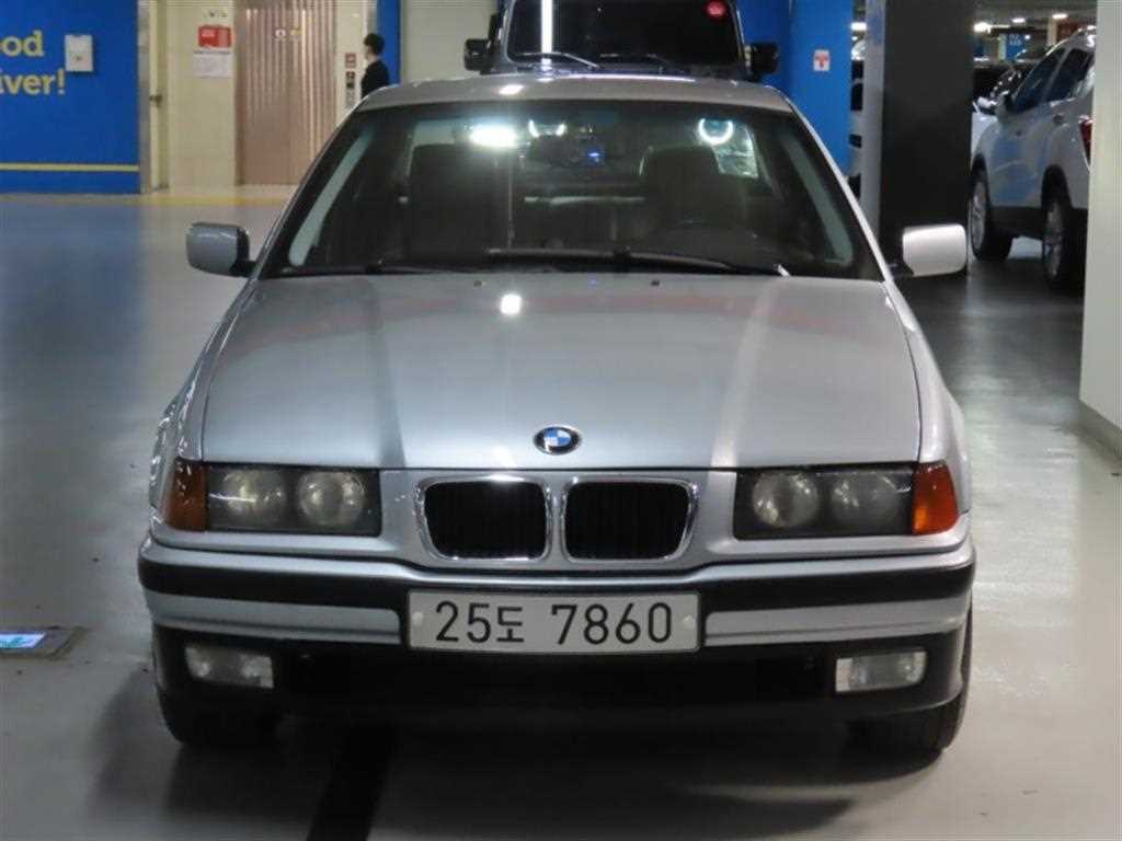 BMW 3시리즈 318IS 세단 사진 1