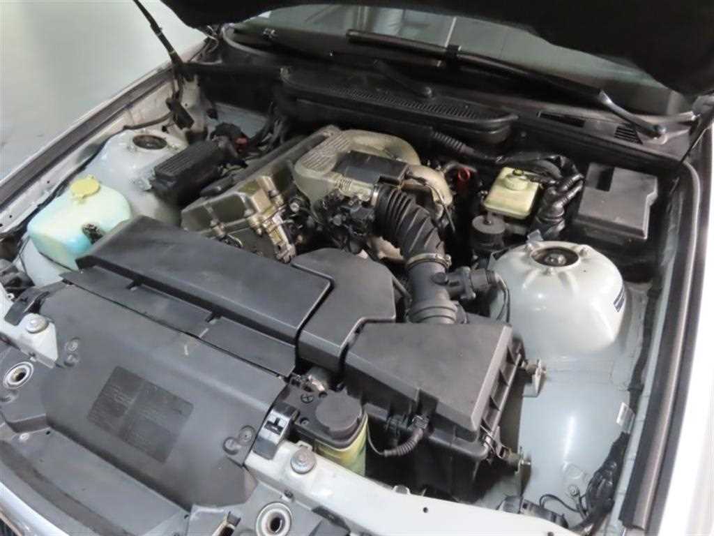 BMW 3시리즈 318IS 세단 사진 20