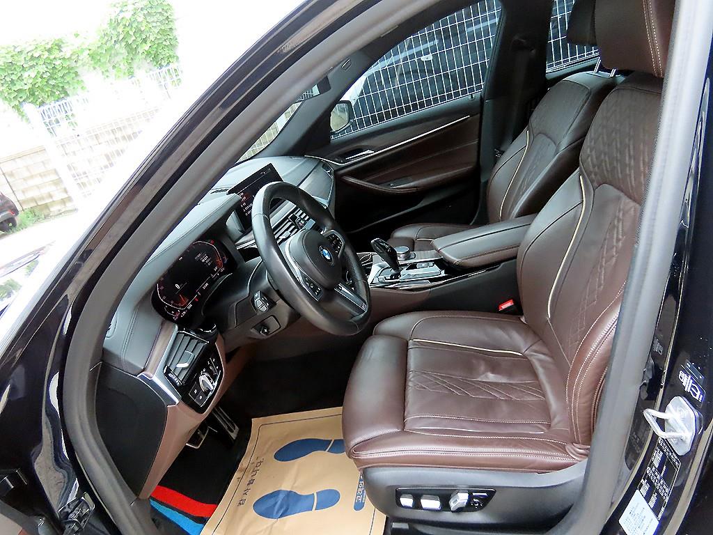 BMW 5시리즈 (G30) 520d M 스포츠 플러스 사진 5