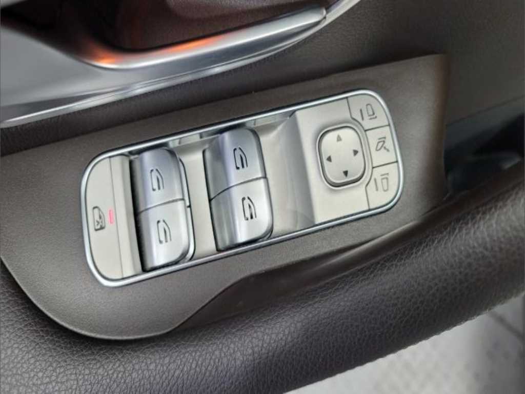 벤츠 GLS클래스 X167 GLS 400d 4MATIC 사진 11