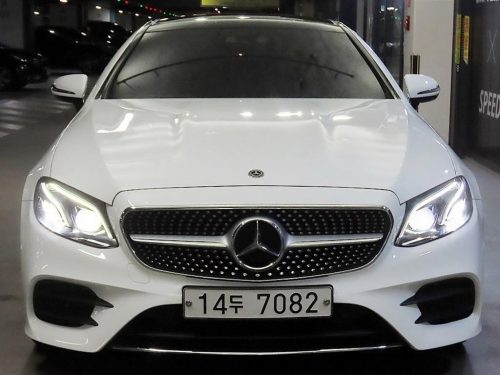 벤츠 E-클래스 W213 E220d 쿠페 사진 2