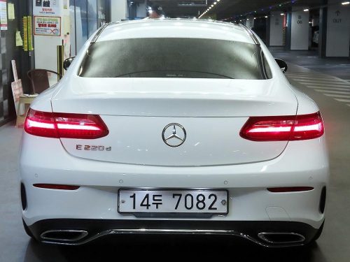 벤츠 E-클래스 W213 E220d 쿠페 사진 5