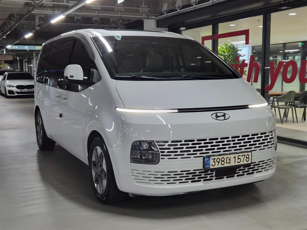 현대 스타리아 4WD 디젤 투어러 모던