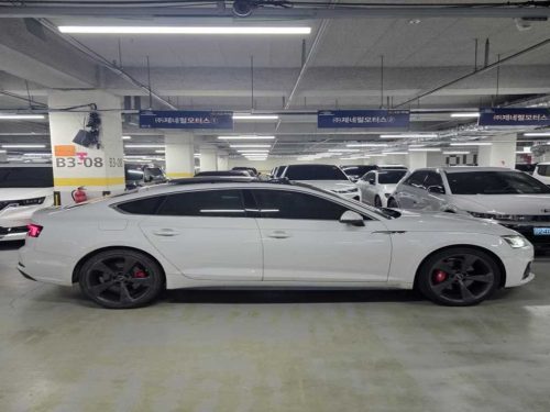 아우디 A5 (F5) 45 TFSI 콰트로 프리미엄 스포트백 사진 3