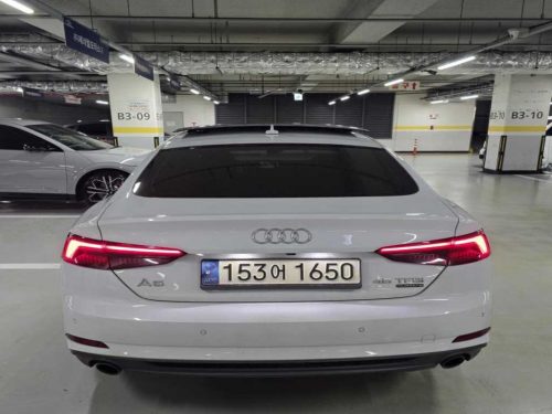 아우디 A5 (F5) 45 TFSI 콰트로 프리미엄 스포트백 사진 4